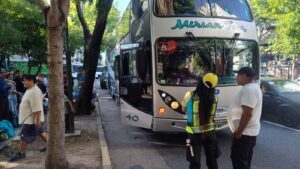 Operativo de la Policía de la Ciudad de Buenos Aires para secuestrar colectivos de larga distancia en Balvanera