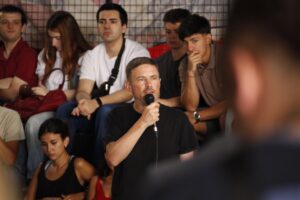 Augusto Costa en el plenario de Kilómetro Cero, la fuerza de Axel Kicillof en la Ciudad de Buenos Aires